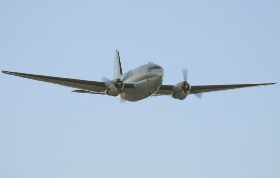 C-46 Commando  (click here to open a new window with this photo in computer wallpaper format)
