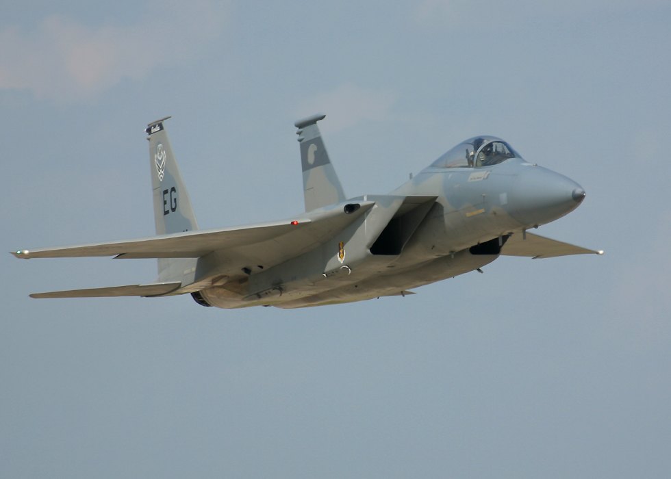 F15 Eagle taking off