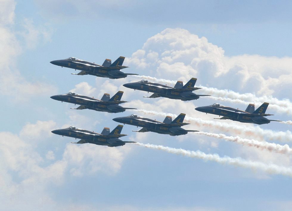 US Navy Blue Angels jet display team