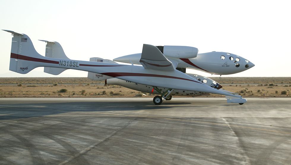 White Knight and SpaceShipOne taxying for takeoff