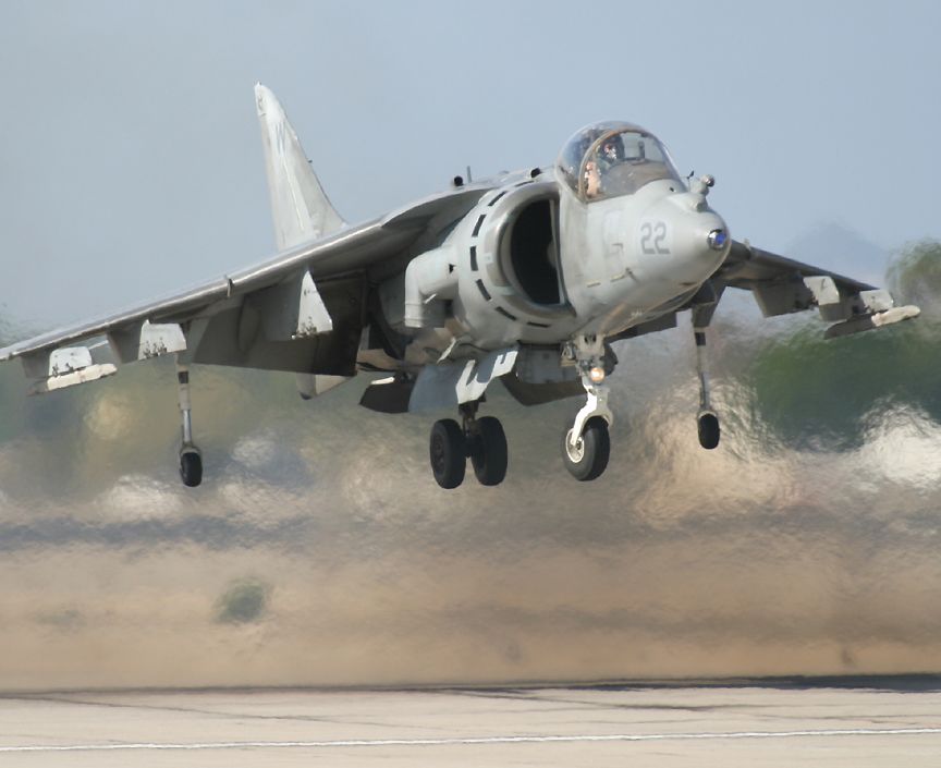 AV-8B Harrier jump-jet   (click here to open a new window with this photo in computer wallpaper format)
