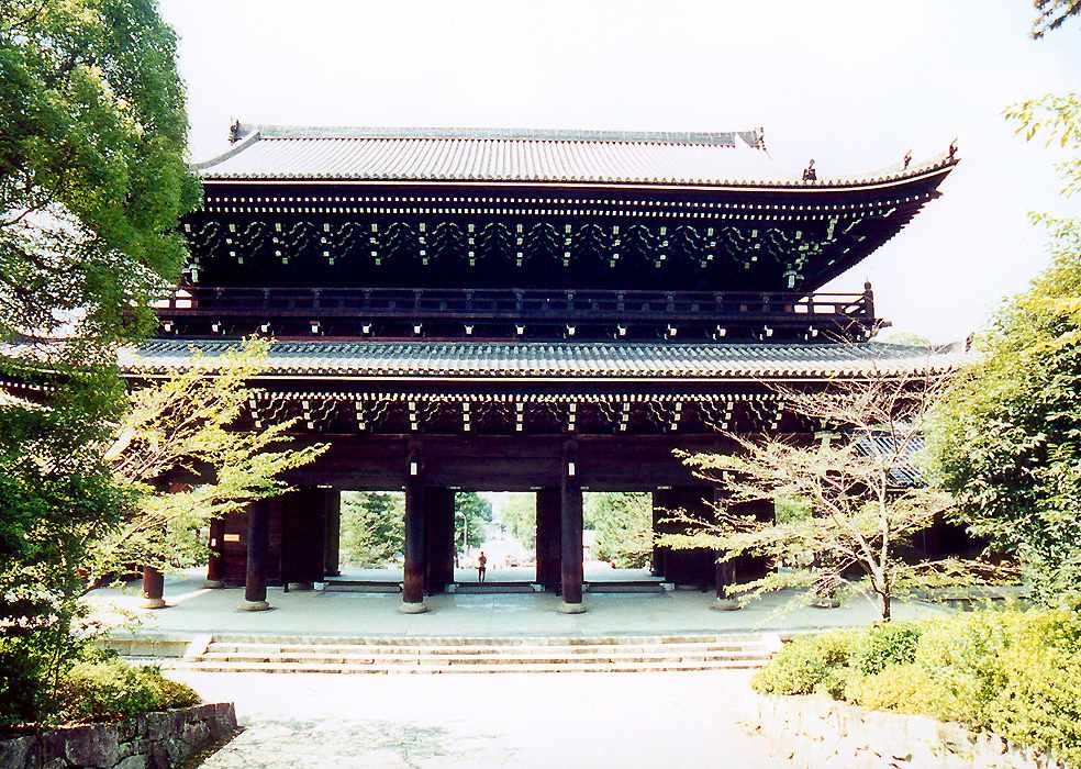 Chion-in temple's San-mon gate