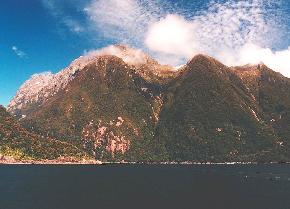 the entrance to Milford Sound