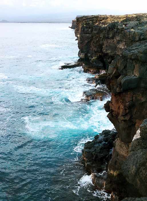cliffs at the Western side of Ka Lae