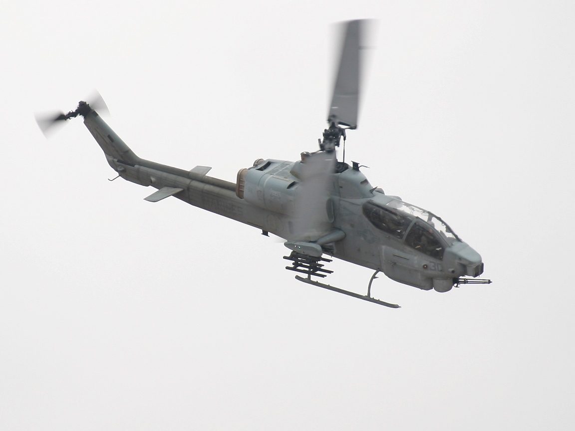 Exército do Paquistão pretende adquirir 20 helicópteros SuperCobra dos EUA