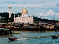 click here to go to the Brunei Travel wallpaper page