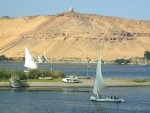 feluccas photographed at Aswan in December of 2003 using a Canon D60 digital camera and Canon 28-105mm lens set to 68mm  (1/180th second, f9.5, ISO 200)