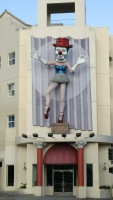 Jonathon Borofsky's Ballerina Clown at Venice Beach in Los Angeles photographed in September of 2004 using a Canon 1Ds digital camera and Canon 28-105mm lens set to 45mm  (1/90th second, f13, ISO 100)