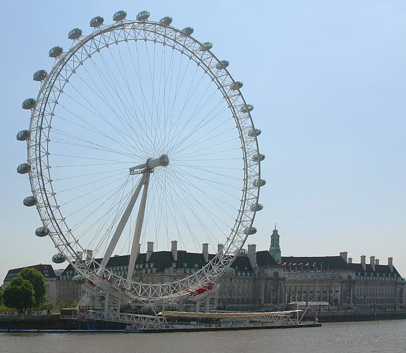 the London Eye   (click here to open a new window with this photo in computer wallpaper format)